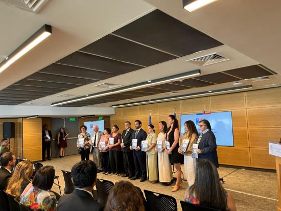 Informe fue presentado en Facultad de Gobierno de la Universidad de Chile 